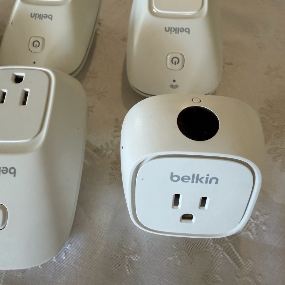 BELKIN WeMo Switch Wi-Fi Smart Plug (6) & WeMo Insight Plug Android IPhone - Picture 3 of 11
